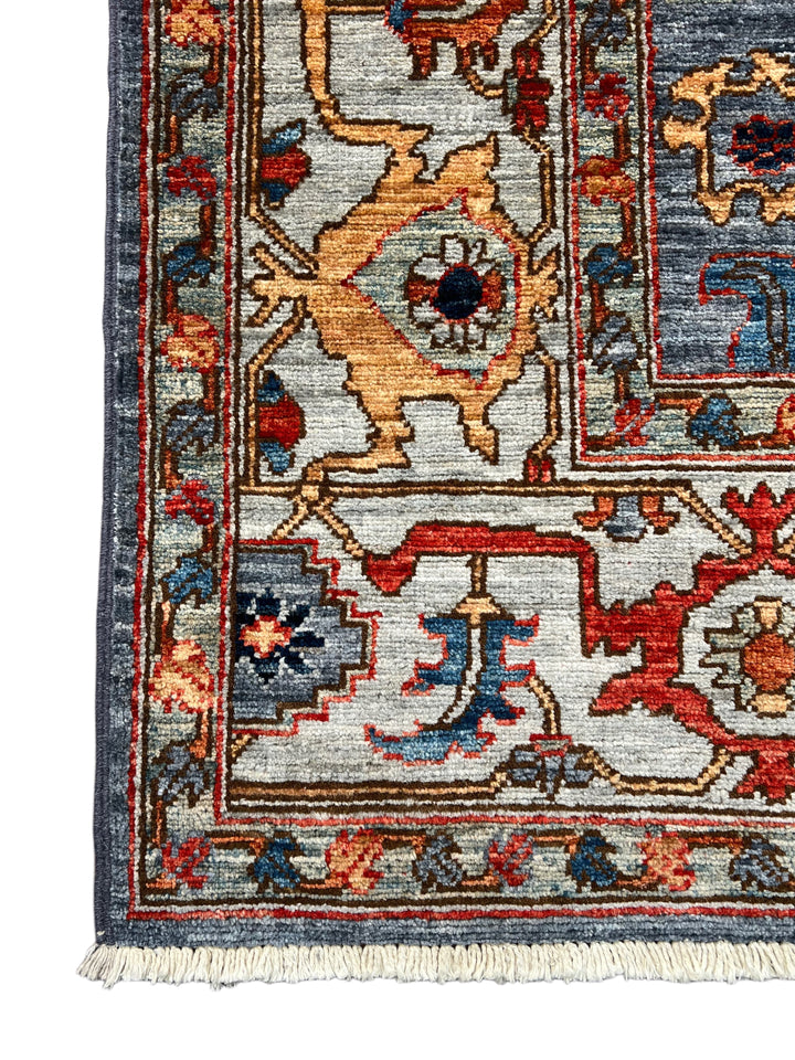 The Azura – Slate Blue &amp; Ivory Geometric Rug – 5’1” x 7’7”