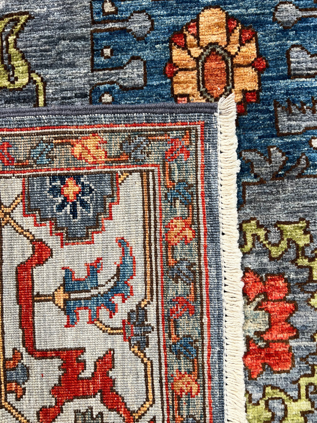 The Azura – Slate Blue &amp; Ivory Geometric Rug – 5’1” x 7’7”
