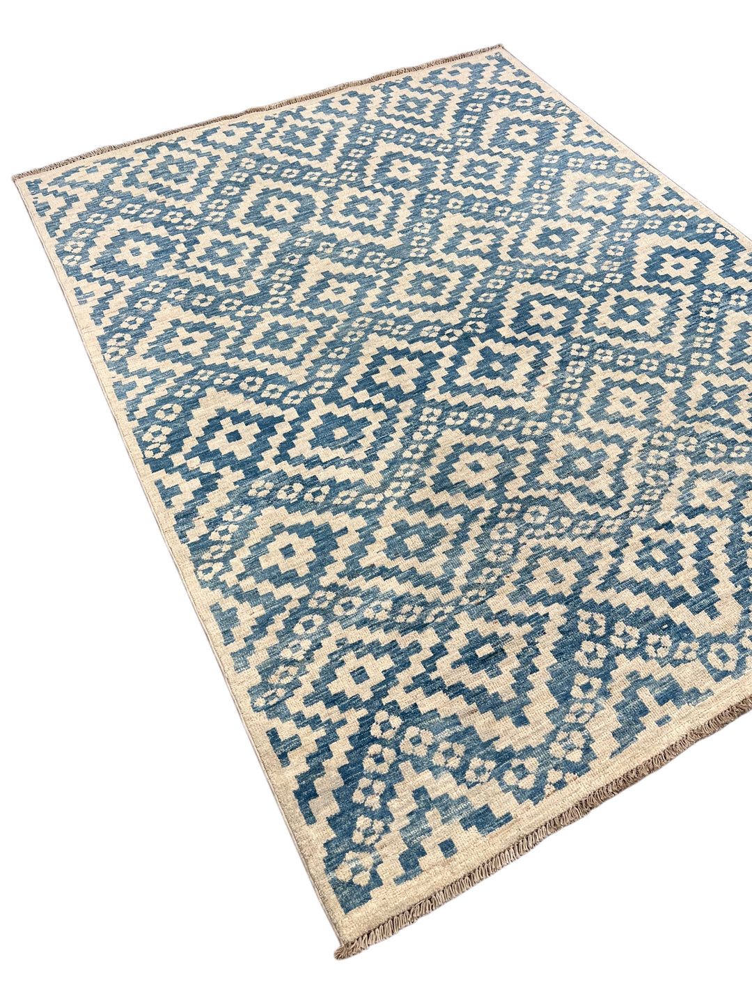 The Santorini – Ocean Blue &amp; Ivory Geometric Rug – 5’0” x 6’5”