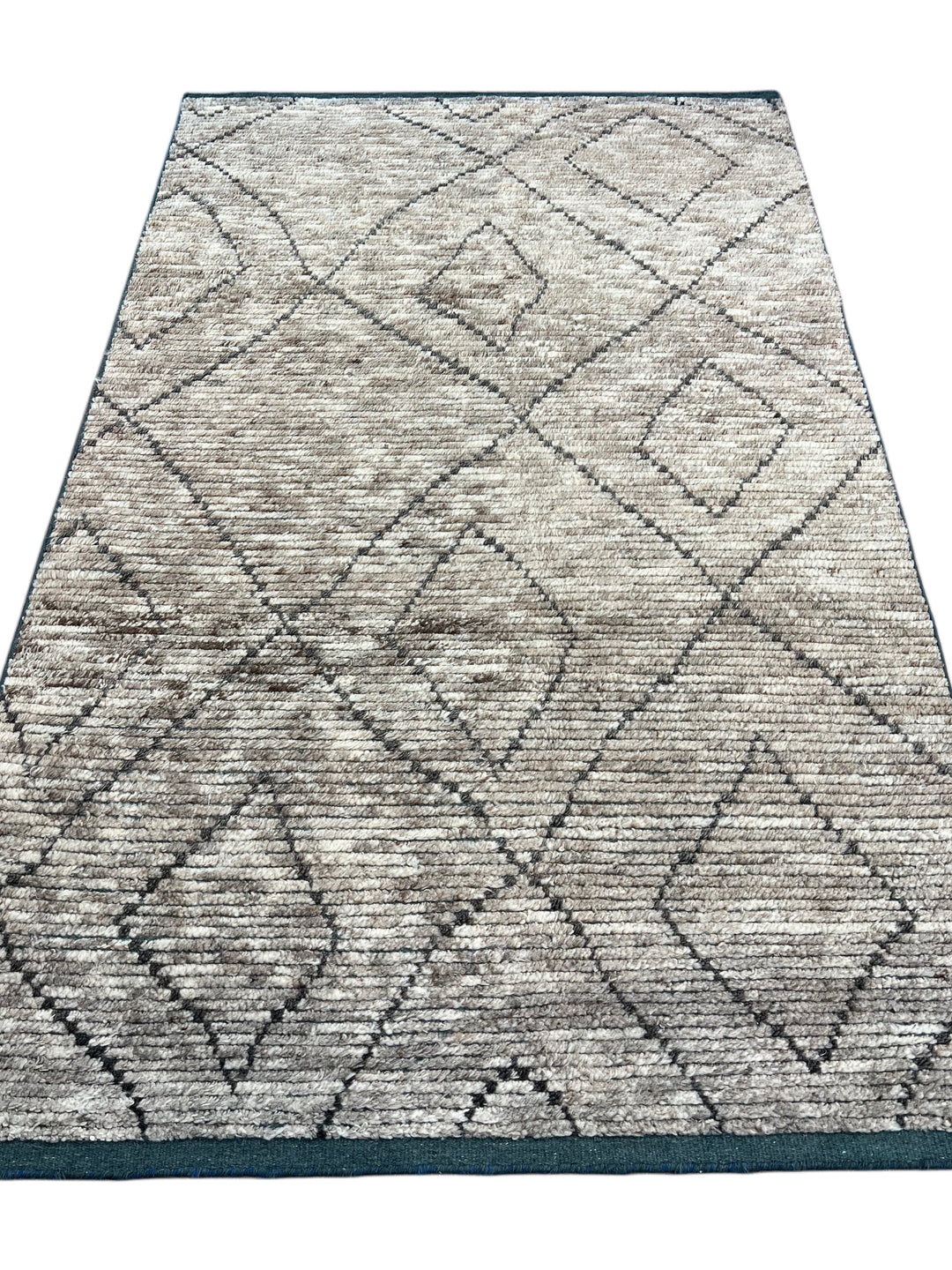 Atlas – Ivory &amp; Charcoal Moroccan Style Rug – 4’5” x 7’2”