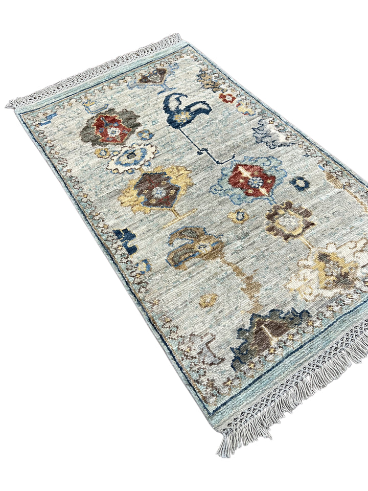 Serena – Pale Blue &amp; Ivory Ushak Style Rug – 3’0” x 5’0”