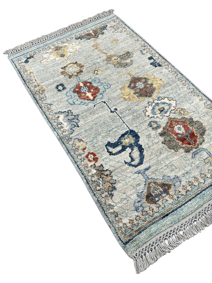 Serena – Pale Blue &amp; Ivory Ushak Style Rug – 3’0” x 5’0”