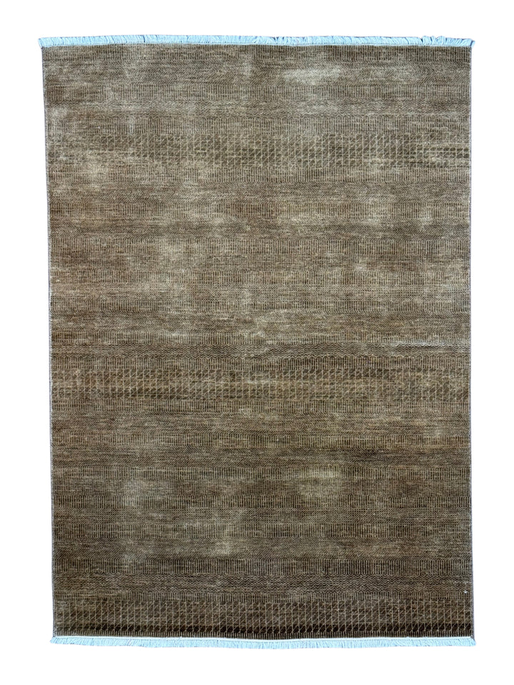 Soren – Taupe &amp; Mocha Textured Modern Rug – 5’0” x 6’10”