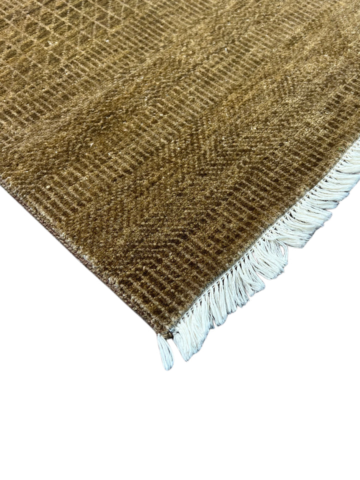 Soren – Taupe &amp; Mocha Textured Modern Rug – 5’0” x 6’10”