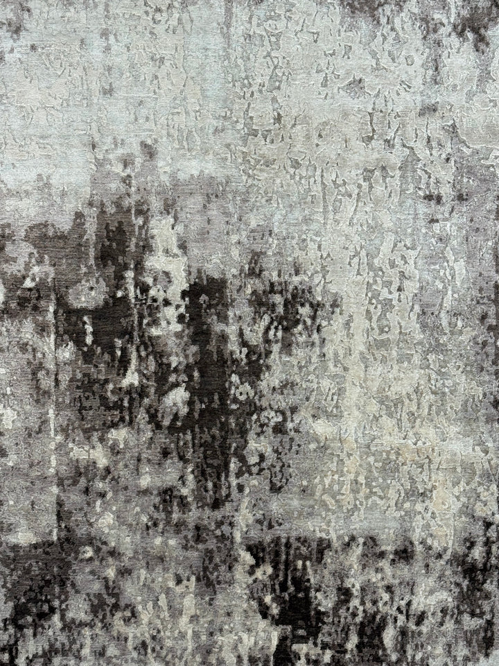 Silver Eclipse - Silver Gray &amp; Charcoal Abstract Modern Rug – 5’8” x 8’0”
