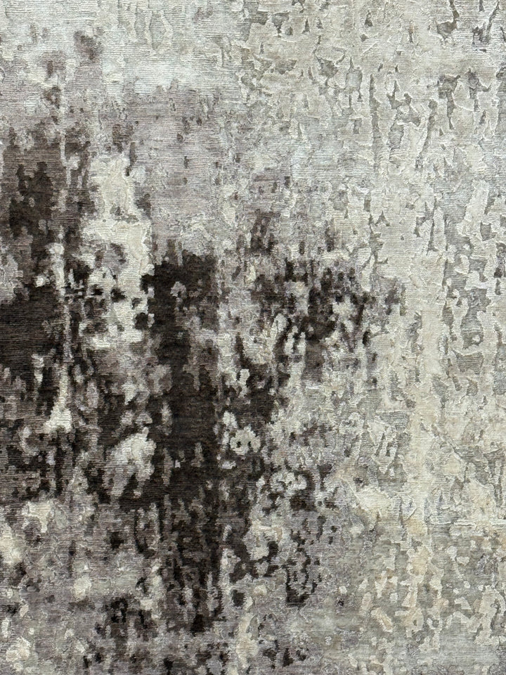 Silver Eclipse - Silver Gray &amp; Charcoal Abstract Modern Rug – 5’8” x 8’0”