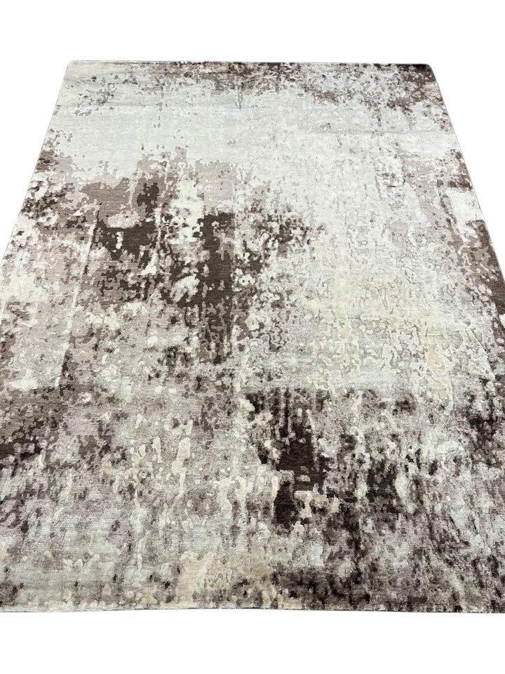 Silver Eclipse - Silver Gray &amp; Charcoal Abstract Modern Rug – 5’8” x 8’0”