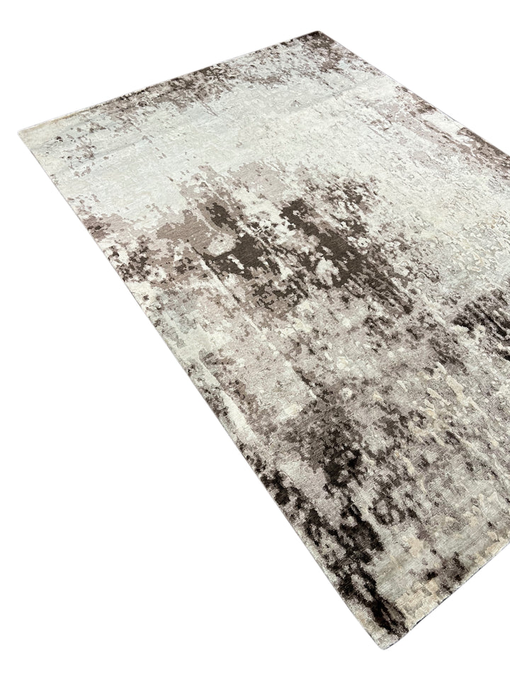 Silver Eclipse - Silver Gray &amp; Charcoal Abstract Modern Rug – 5’8” x 8’0”