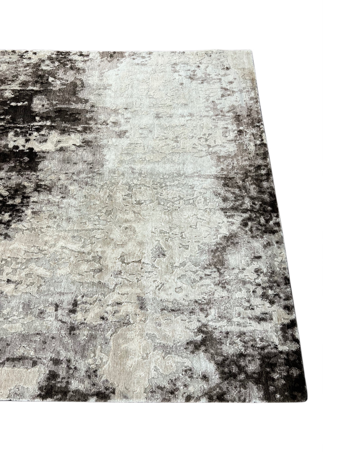 Silver Eclipse - Silver Gray &amp; Charcoal Abstract Modern Rug – 5’8” x 8’0”