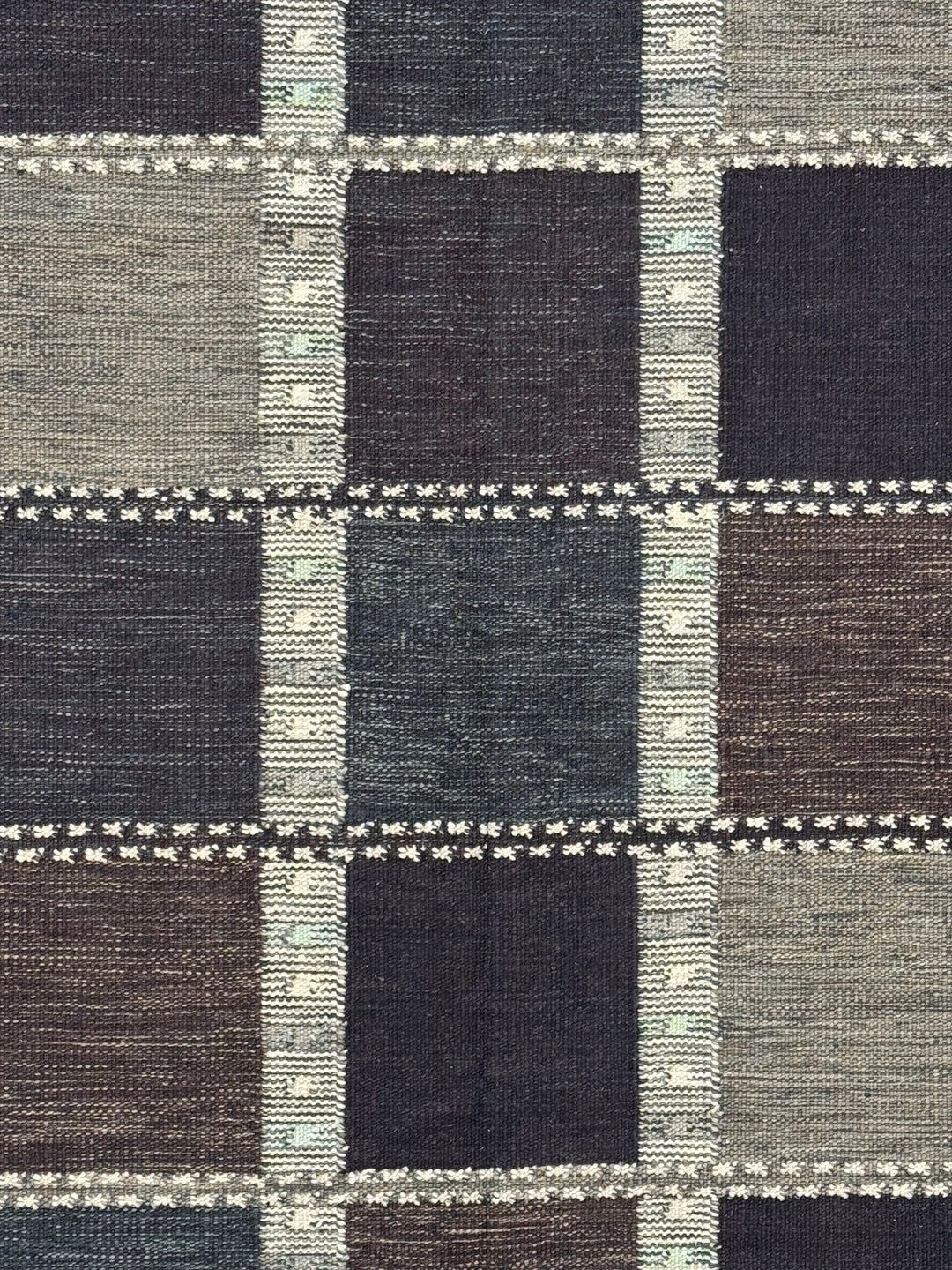 Midnight Tartan - Navy Blue &amp; Charcoal Geometric Flatweave Rug – 8’3” x 10’2”