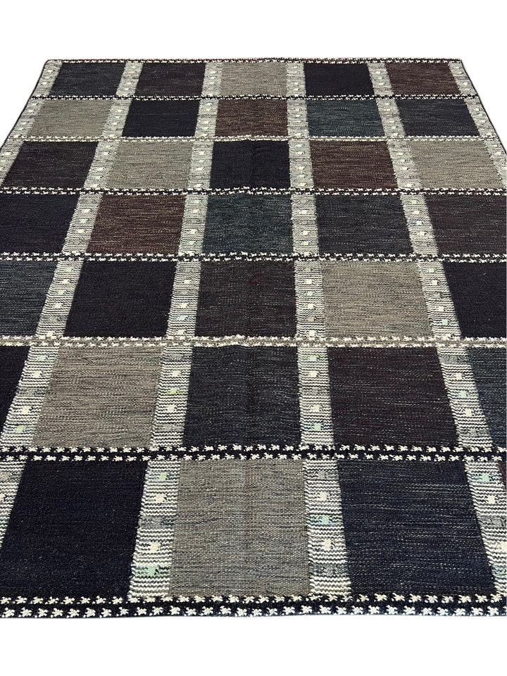 Midnight Tartan - Navy Blue &amp; Charcoal Geometric Flatweave Rug – 8’3” x 10’2”