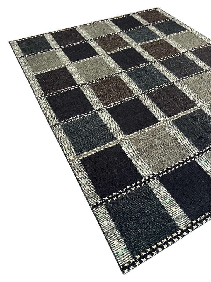 Midnight Tartan - Navy Blue &amp; Charcoal Geometric Flatweave Rug – 8’3” x 10’2”