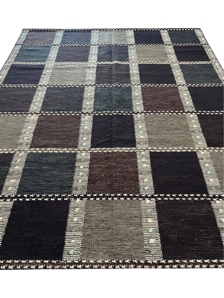 Midnight Tartan - Navy Blue &amp; Charcoal Geometric Flatweave Rug – 8’3” x 10’2”
