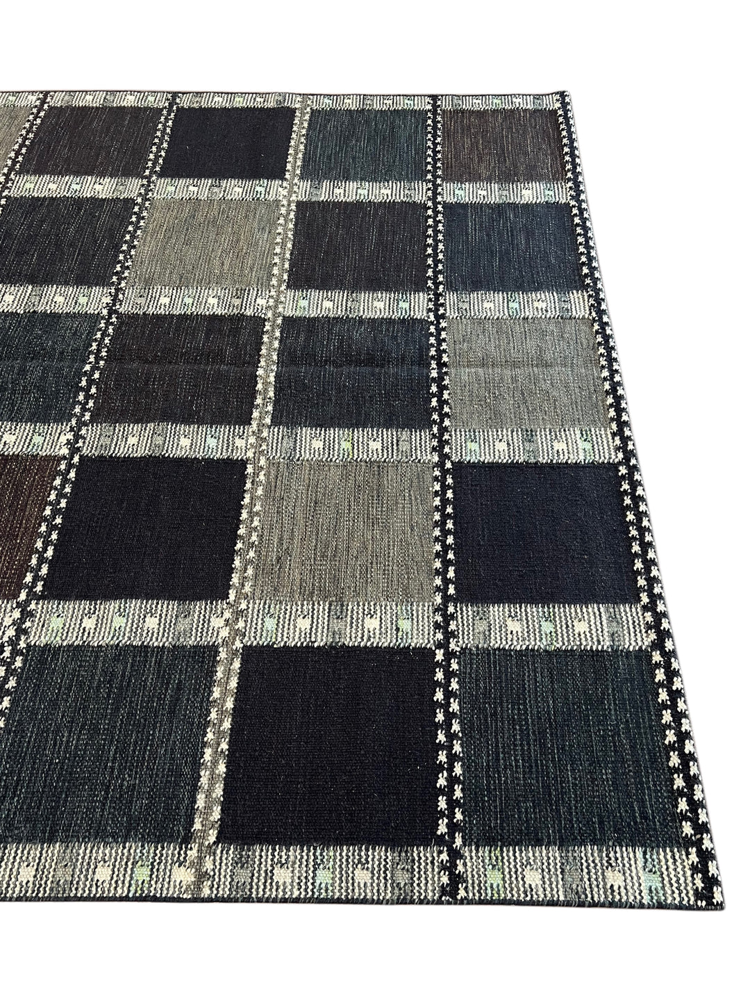 Midnight Tartan - Navy Blue &amp; Charcoal Geometric Flatweave Rug – 8’3” x 10’2”