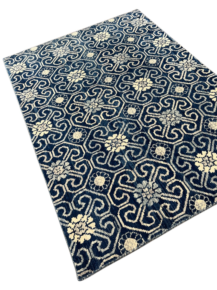 The Midnight Arabesque – Navy Blue, Ivory &amp; Soft Blue Ornamental Rug – 4’5” x 6’0”