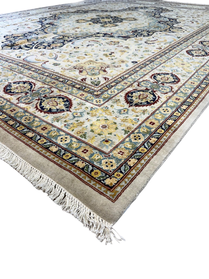 Taupe &amp; Navy Traditional Wool Rug – 8’0” x 10’2”