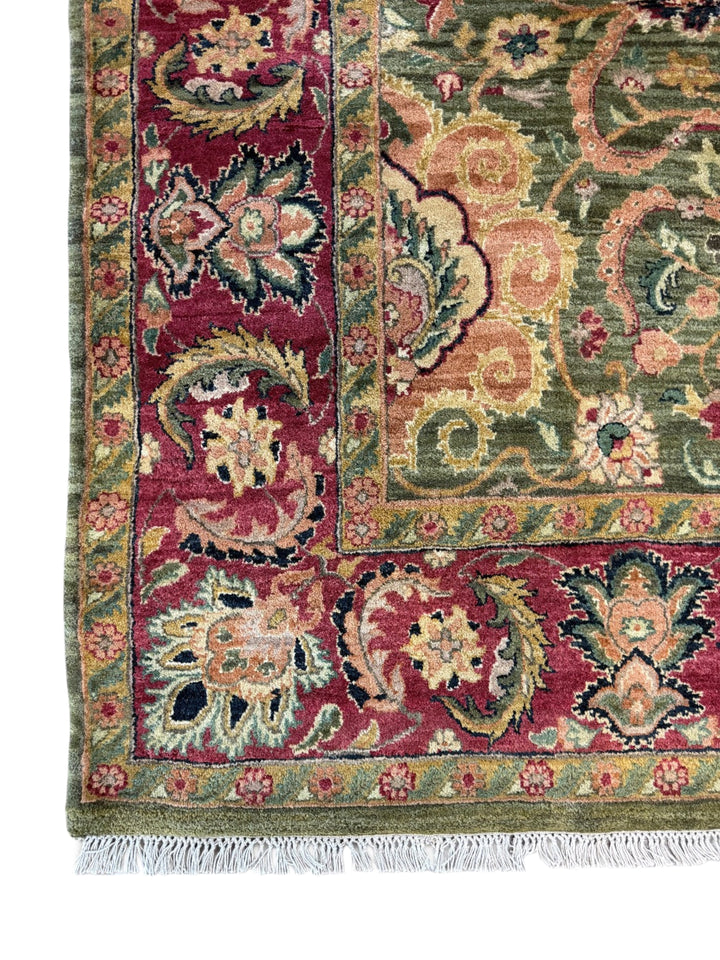 Sage Garden Traditional Wool Rug – 7’11” x 10’0”