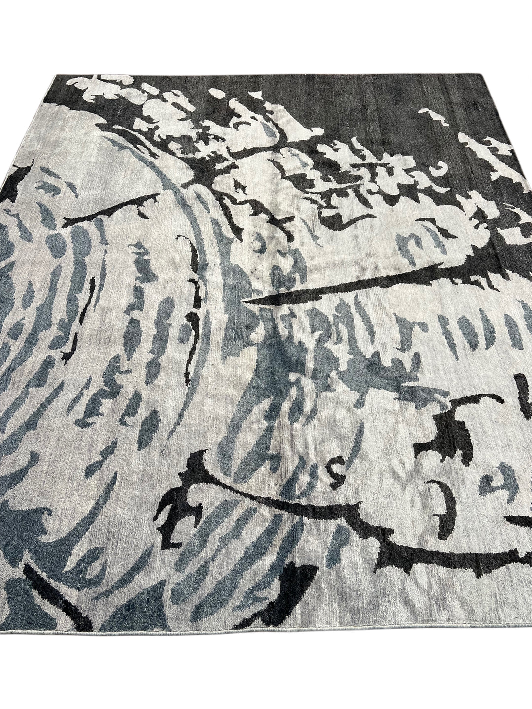Silver Reverie - Silver Grey &amp; Charcoal Abstract Modern Rug  – 6’5” x 7’6”