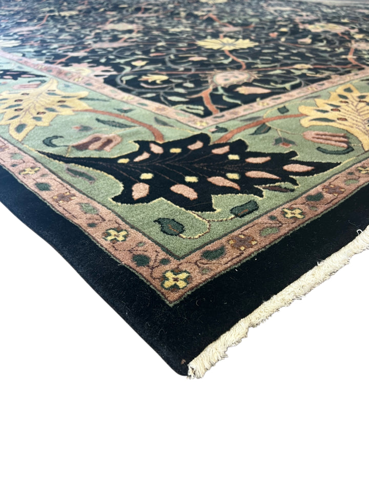Midnight Garden Botanical Wool Rug – 9’11” x 13’7”