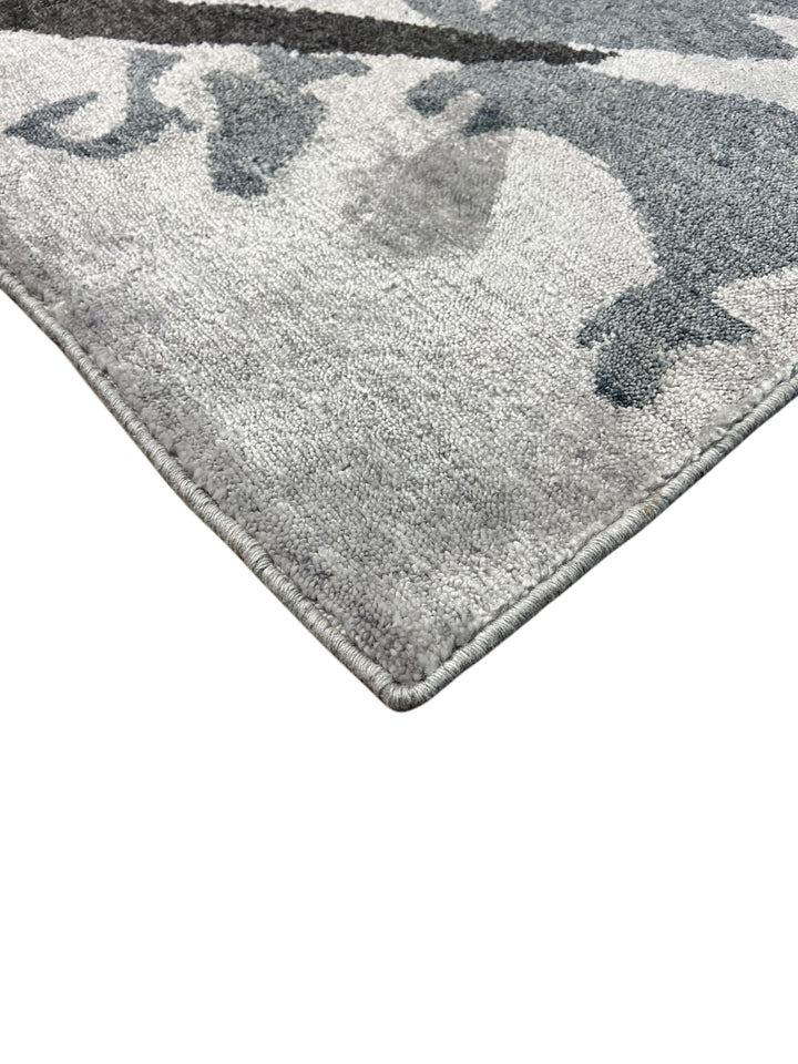Silver Reverie - Silver Grey &amp; Charcoal Abstract Modern Rug  – 6’5” x 7’6”