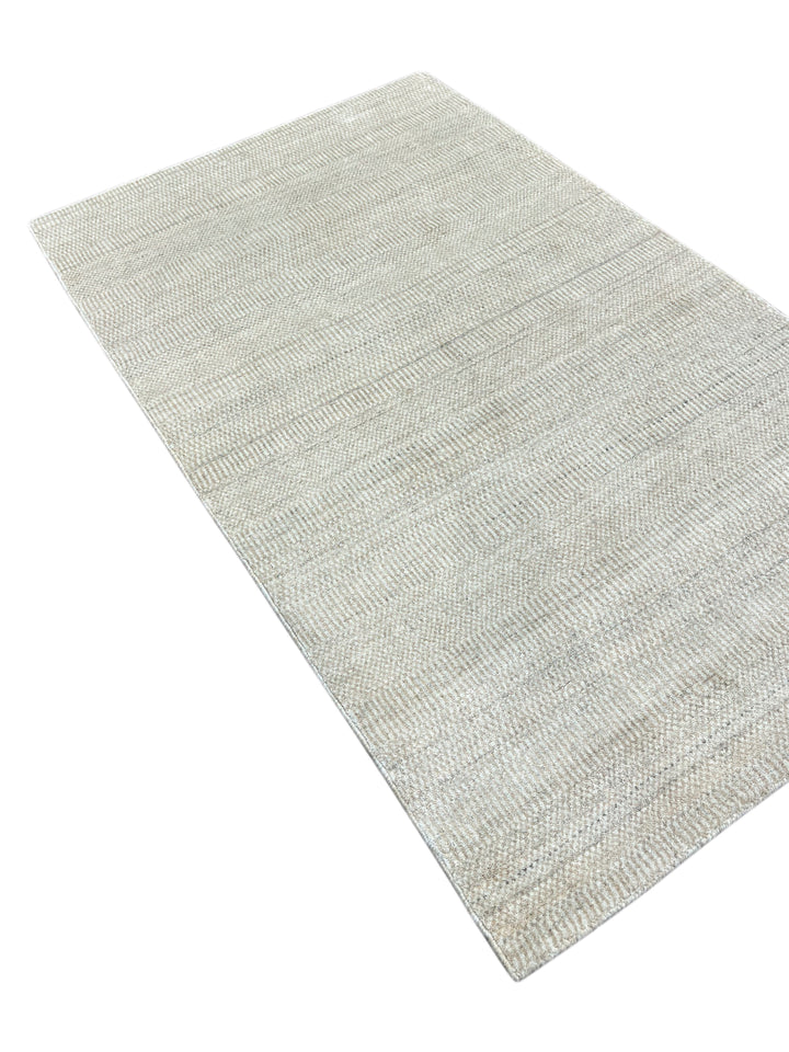 Ivory Dune – Ivory &amp; Light Beige Modern Textured Rug – 3’0” x 5’0”