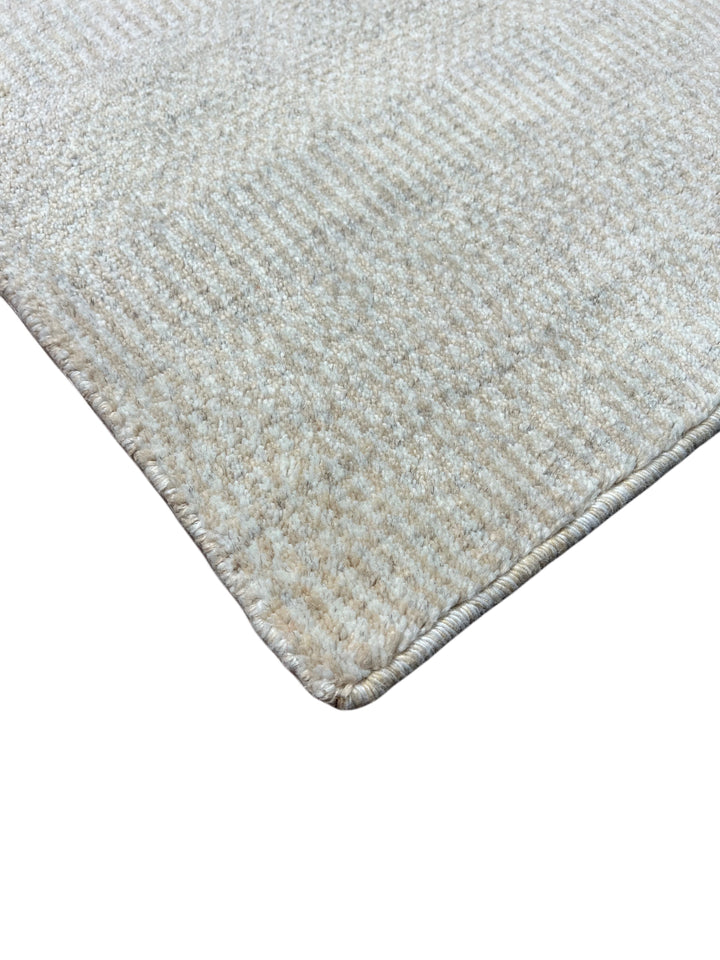 Ivory Dune – Ivory &amp; Light Beige Modern Textured Rug – 3’0” x 5’0”