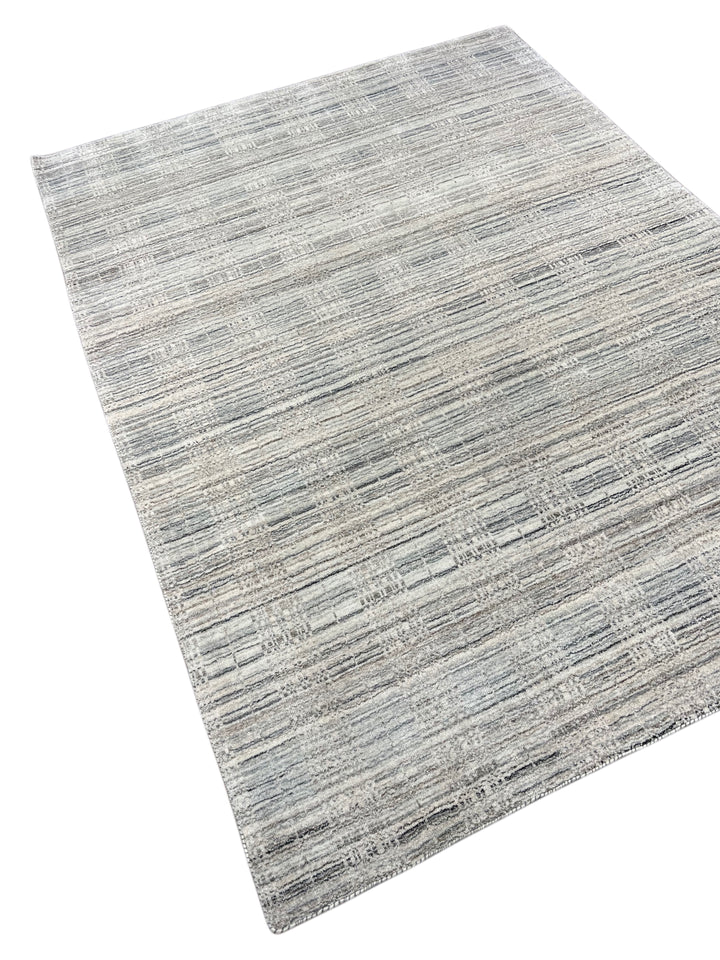 Avelune – Ivory &amp; Silver Gray Abstract Textured Modern Rug – 5’3” x 7’0”