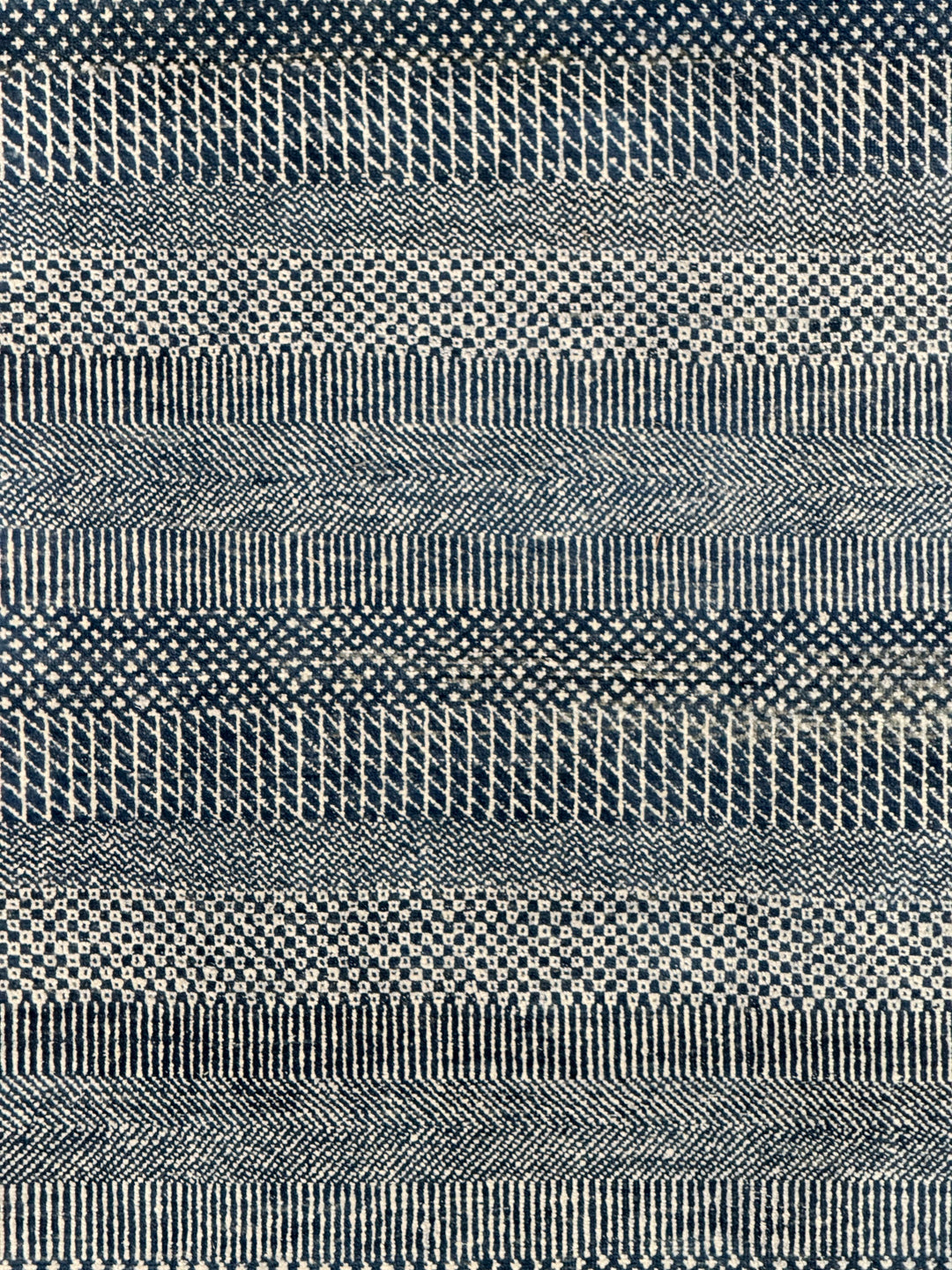 Indigo Cadence – Navy Blue &amp; Ivory Geometric Striped Modern Rug – 6’0” x 9’0”
