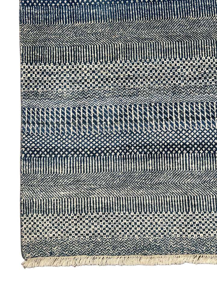 Indigo Cadence – Navy Blue &amp; Ivory Geometric Striped Modern Rug – 6’0” x 9’0”