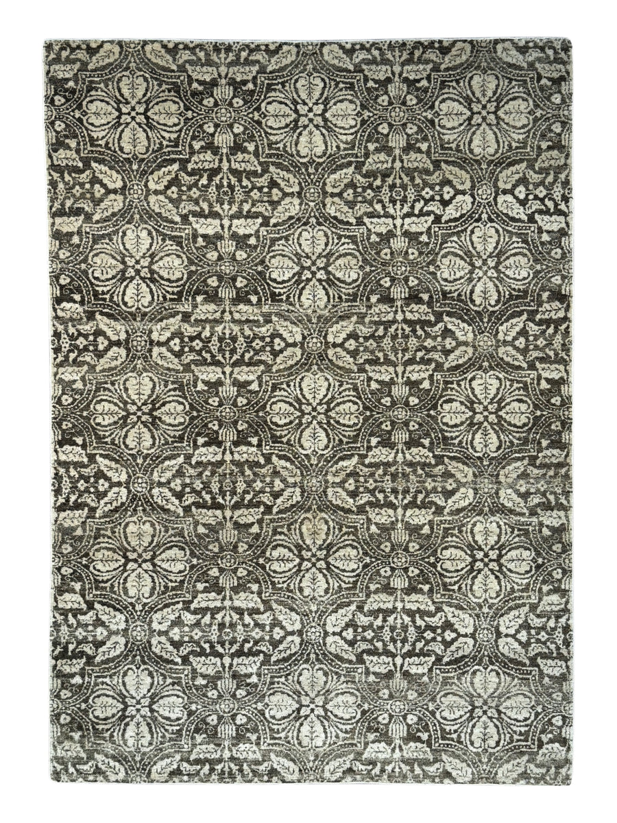 Noir Fleur - Charcoal Black & Ivory Floral Pattern Rug – 5’7” x 8’0”