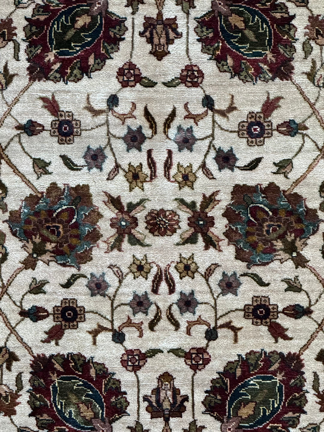 Burgundy Royal Garden – Ivory &amp; Burgundy Traditional Floral Rug – 6’0” x 8’8”