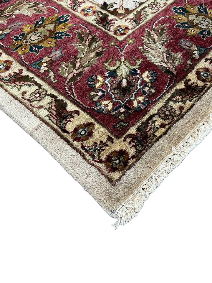 Burgundy Royal Garden – Ivory &amp; Burgundy Traditional Floral Rug – 6’0” x 8’8”