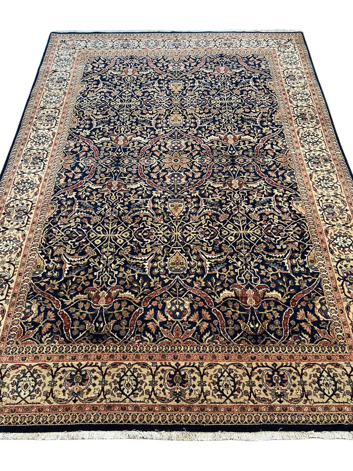 Midnight Royal Heritage – Navy Blue &amp; Ivory Traditional Floral Rug – 6’1” x 8’10”