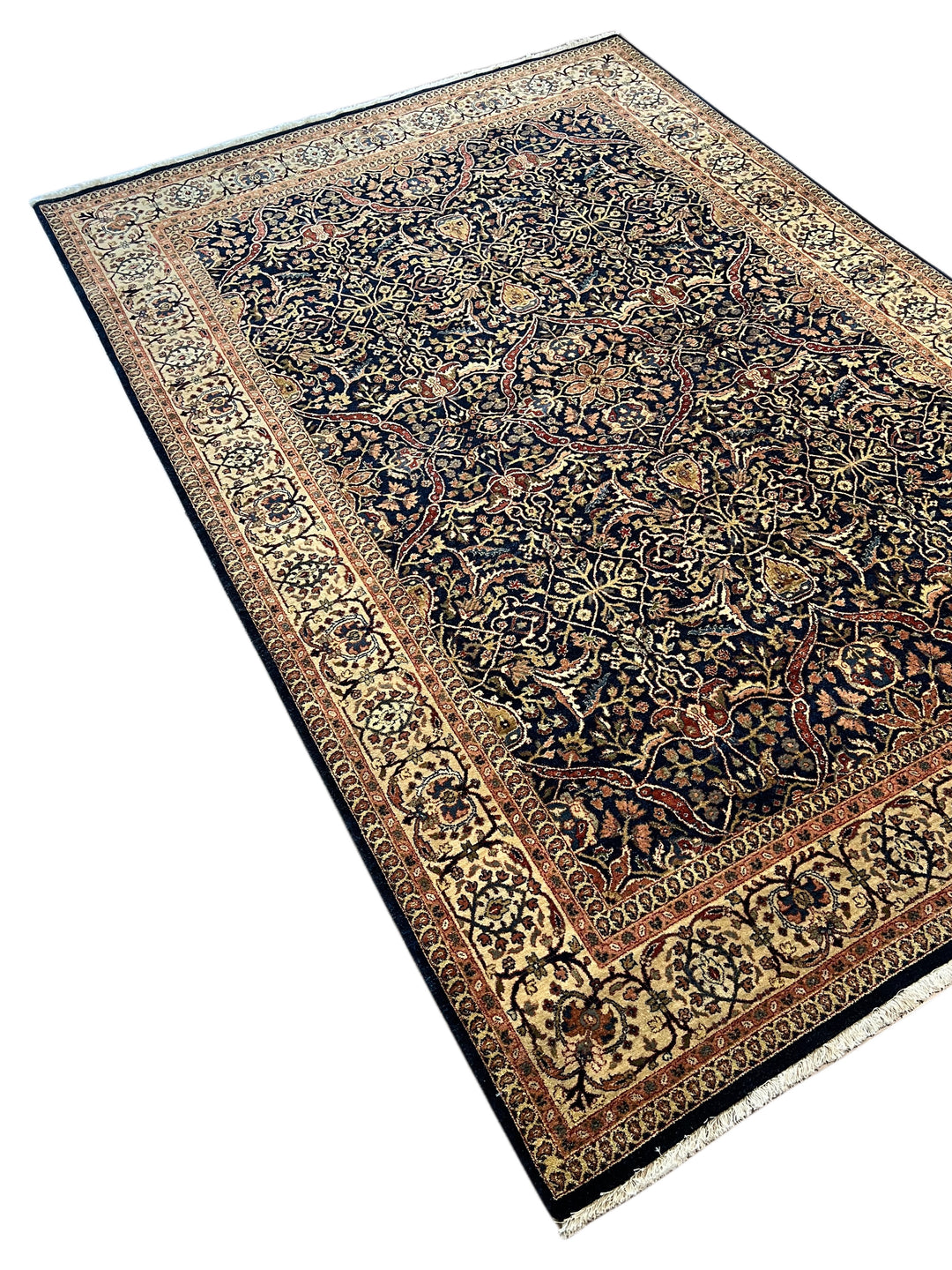 Midnight Royal Heritage – Navy Blue &amp; Ivory Traditional Floral Rug – 6’1” x 8’10”