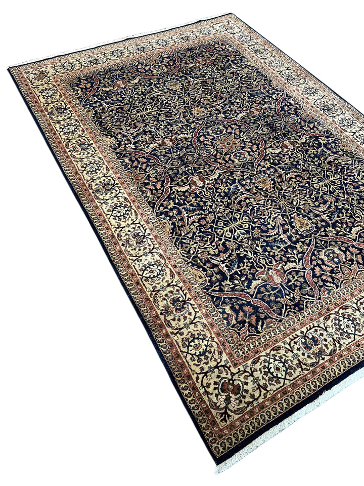 Midnight Royal Heritage – Navy Blue &amp; Ivory Traditional Floral Rug – 6’1” x 8’10”