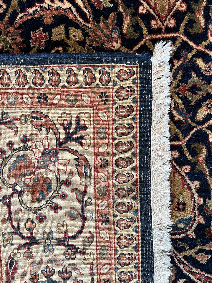 Midnight Royal Heritage – Navy Blue &amp; Ivory Traditional Floral Rug – 6’1” x 8’10”