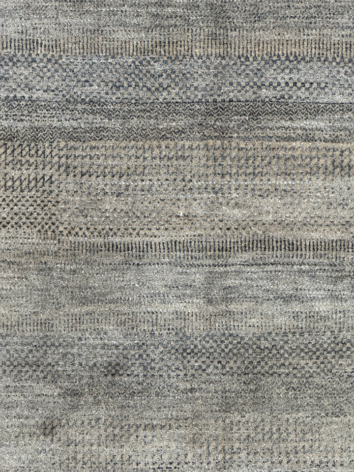 Ashen Strata – Contemporary Grey &amp; Taupe Textured Area Rug – 6&