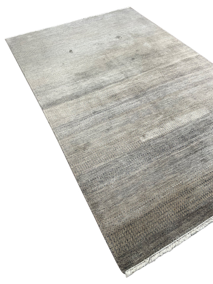 Ashen Strata – Contemporary Grey &amp; Taupe Textured Area Rug – 6&
