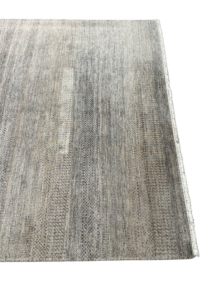 Ashen Strata – Contemporary Grey &amp; Taupe Textured Area Rug – 6&