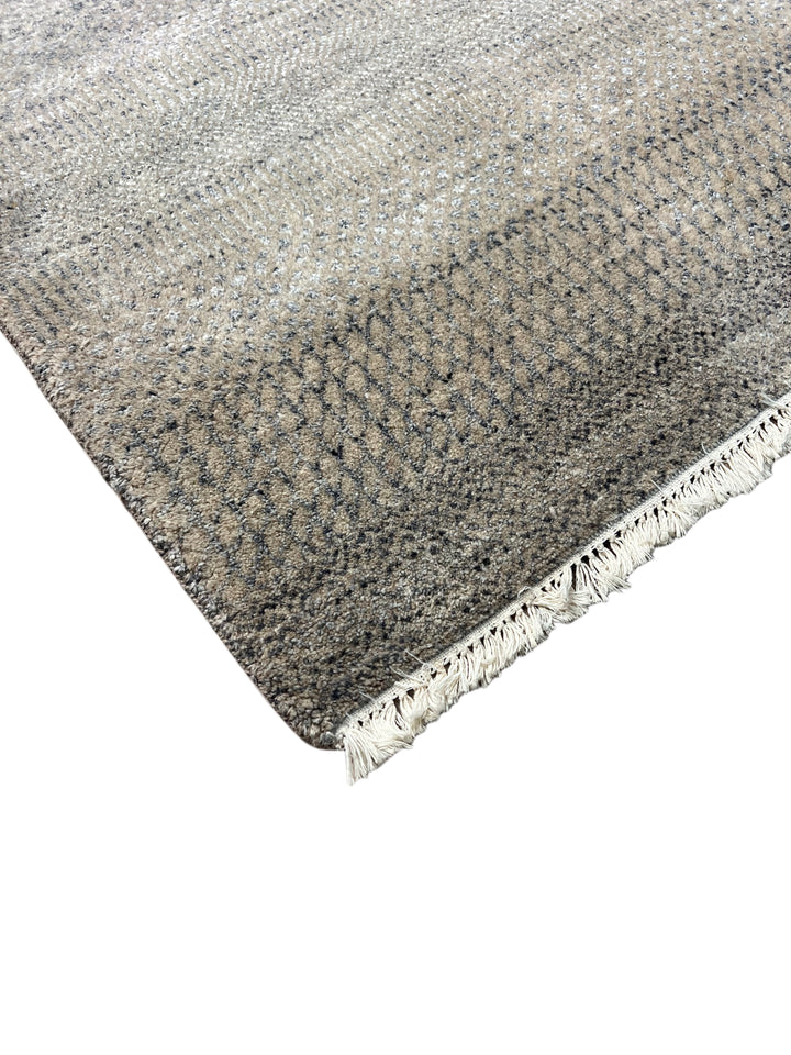 Ashen Strata – Contemporary Grey &amp; Taupe Textured Area Rug – 6&
