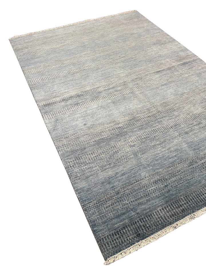 Slate Reverie – Contemporary Blue Grey Textured Area Rug – 6’1” x 8’10”