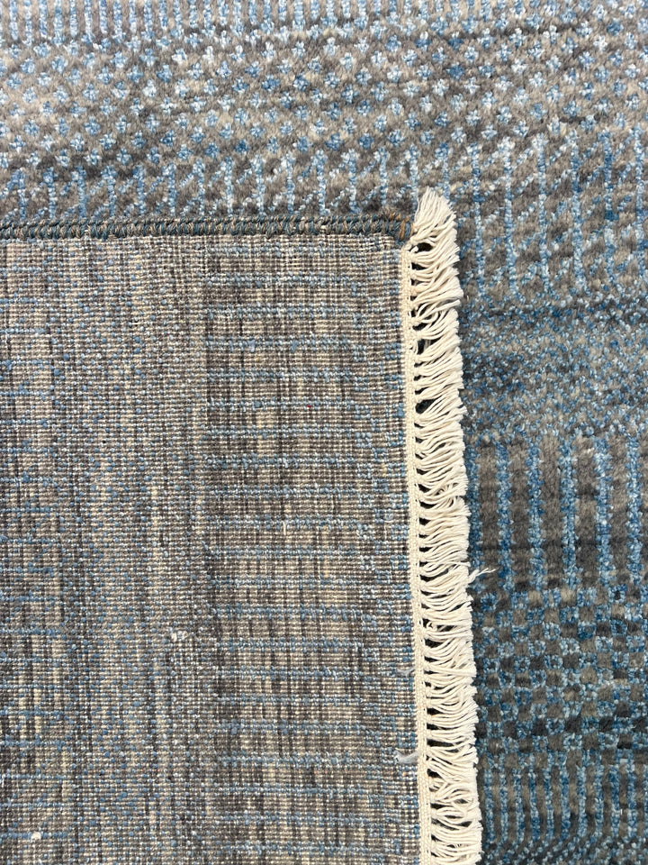 Slate Reverie – Contemporary Blue Grey Textured Area Rug – 6’1” x 8’10”