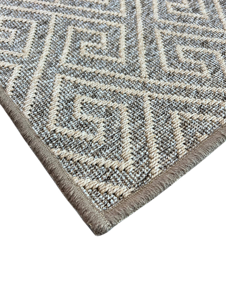 Misty Cadence – Grey Contemporary Textured Polypropylene Carpet – 9’2” x 11’6”