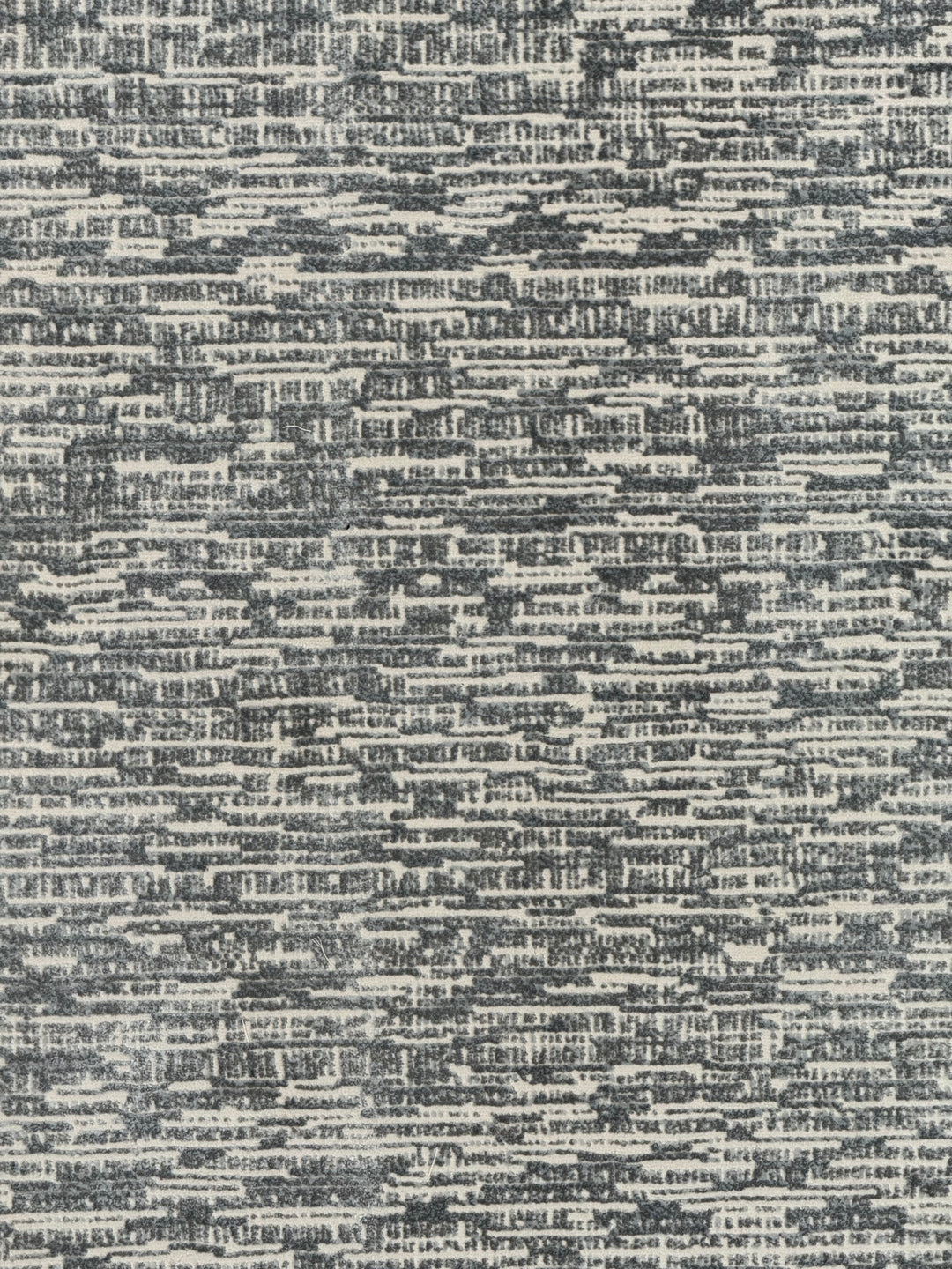 Blue Grey &amp; Ivory Abstract Textured Polypropylene Carpet – Slate Whisper – 7’0” x 9’10”