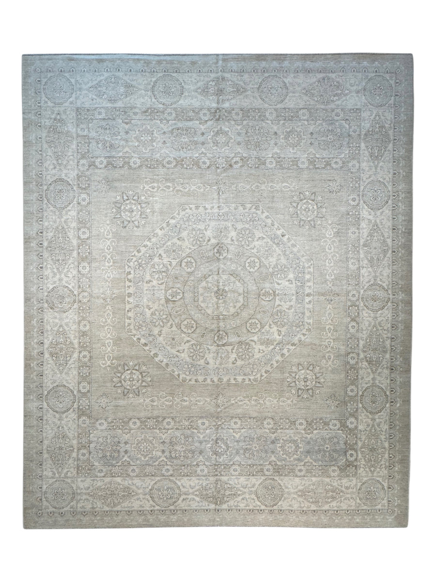 Celestial Mist – Silver Grey & Ivory Medallion Rug – 12’1” x 14’9”