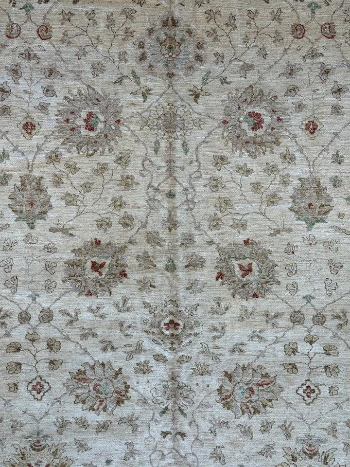 Ivory Elysian – Oversized Ivory &amp; Sage Agra Style Rug | 10’1” × 18’9”