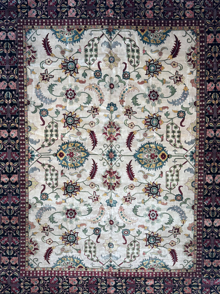 Noir Botanica – Ivory &amp; Black Floral Traditional Style Rug | 11’10” × 15’4”