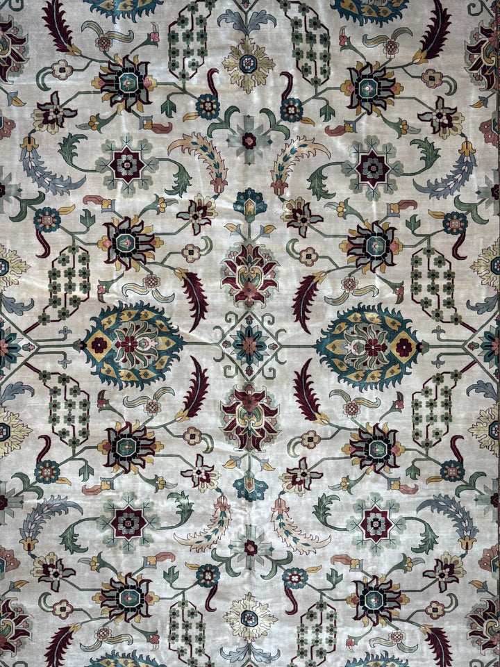 Noir Botanica – Ivory &amp; Black Floral Traditional Style Rug | 11’10” × 15’4”
