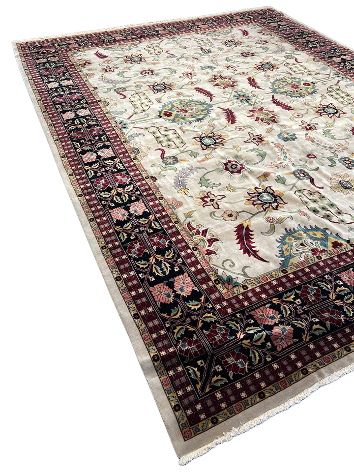 Noir Botanica – Ivory &amp; Black Floral Traditional Style Rug | 11’10” × 15’4”