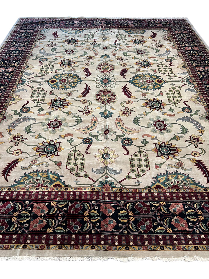 Noir Botanica – Ivory &amp; Black Floral Traditional Style Rug | 11’10” × 15’4”